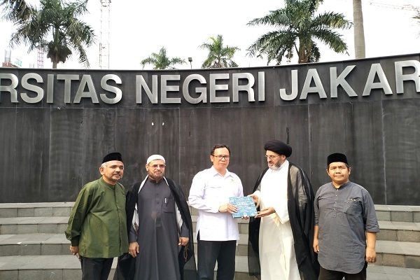 Imam Hussein holy shrine to resume Quranic activities in Indonesia