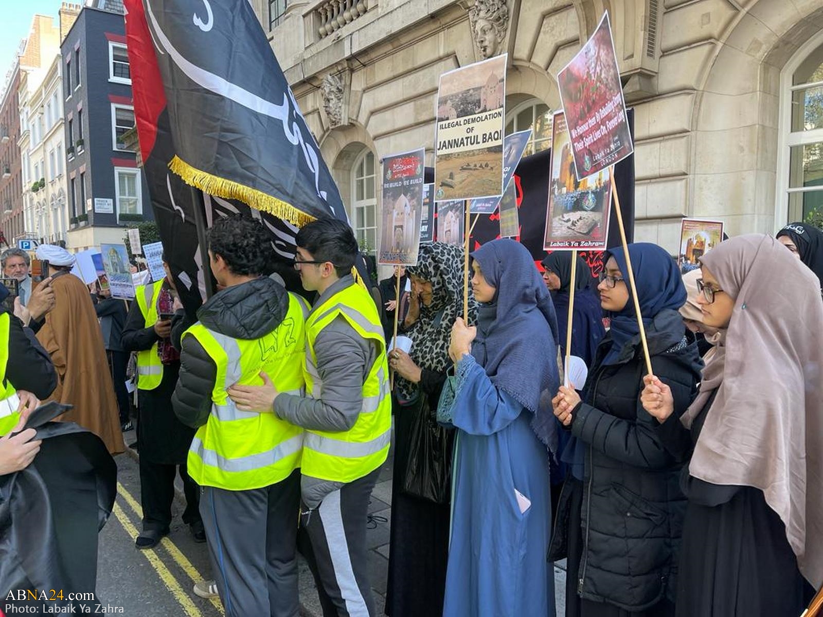 Photos: Protest Rally On Anniv. Of Jannatul Baqi Demolition In Front Of ...