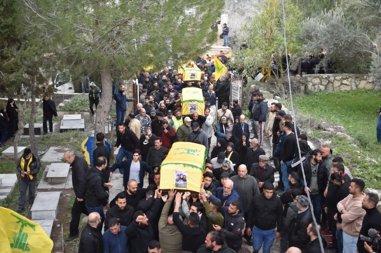 Photos: Funeral ceremony of 3 martyrs of road to al-Quds in southern ...